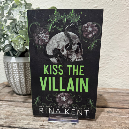 Kiss The Villain: Villain #1