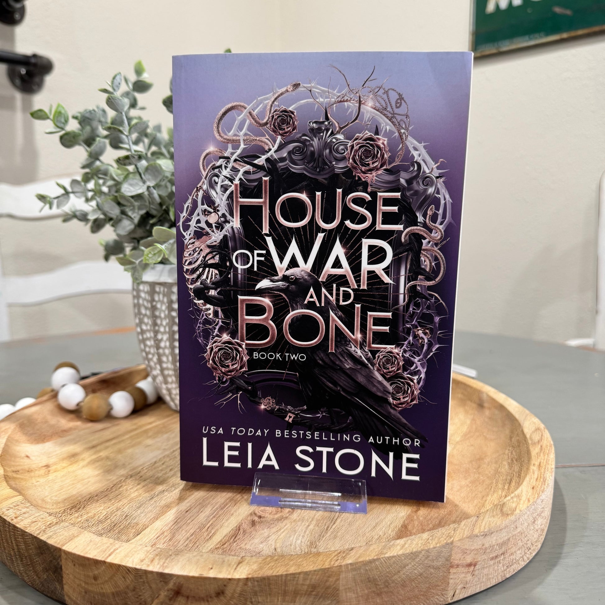 House of war and Bone Gilded City Book 2 #2 Leia Stone 